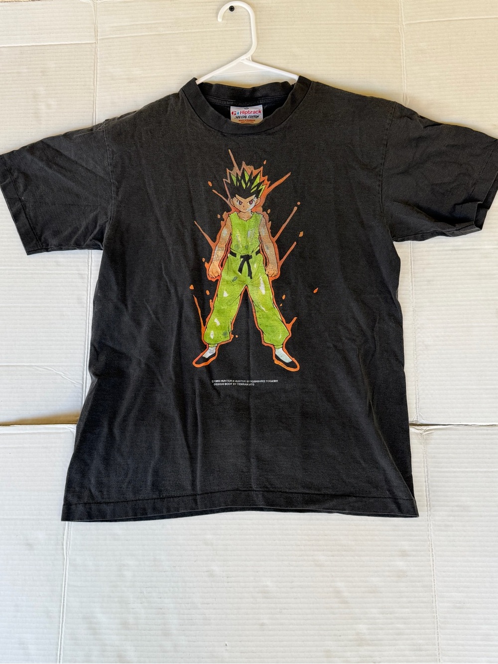 Gon hunterxhunter Black Short Sleeve Graphic Tee with Green Character Print
